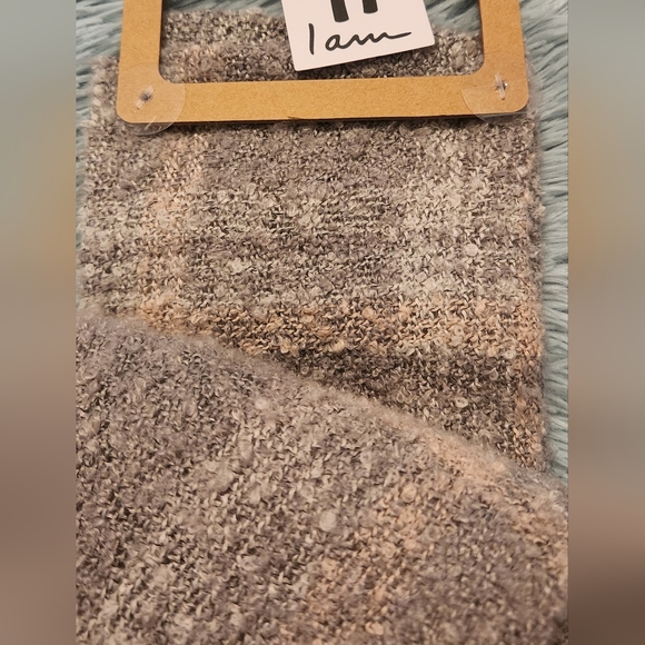 I am Scarf - Picture 2 of 5